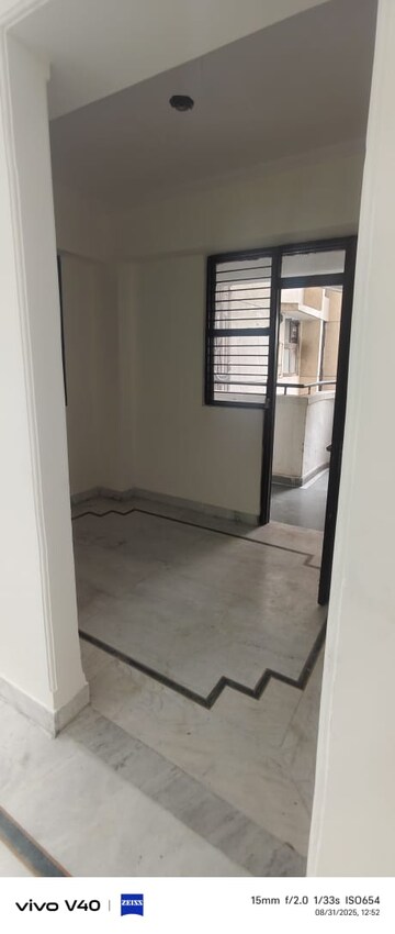Room in 3 BHK Apartment at Sector 12 Dwarka – for Rent