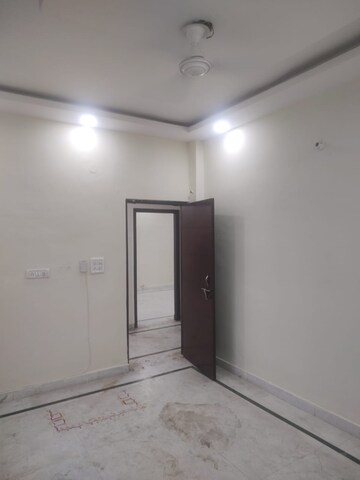 Room in 3 BHK Builder Floor at Ashoka Enclave – for Rent