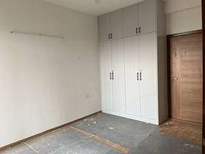 Room in 3 BHK Apartment at Tulip Yellow, Sector 69 – for Sale