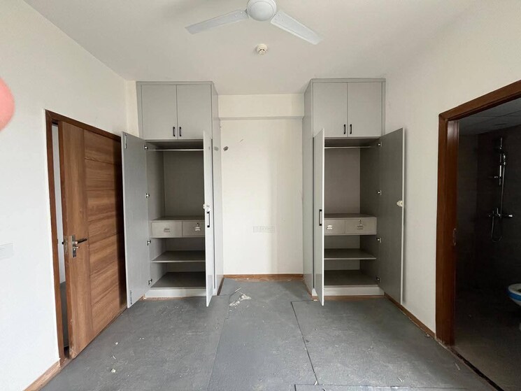 Room, tulip-yellow 3 Bedroom 1704 Sq.Ft. Apartment In Sector 69 Gurgaon 9128305