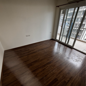 Room in 4 BHK Apartment at Emaar Palm Terraces Select, Sector 66 – for Rent