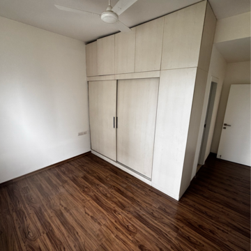Room in 4 BHK Apartment at Emaar Palm Terraces Select, Sector 66 – for Rent