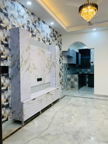 Bathroom in 4 BHK Builder Floor at Green Fields Colony – for Rent