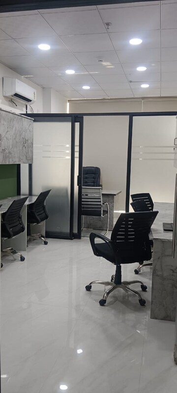 Team Area in  Office Space at Gaur City Mall, Sector 4 Greater Noida – for Sale