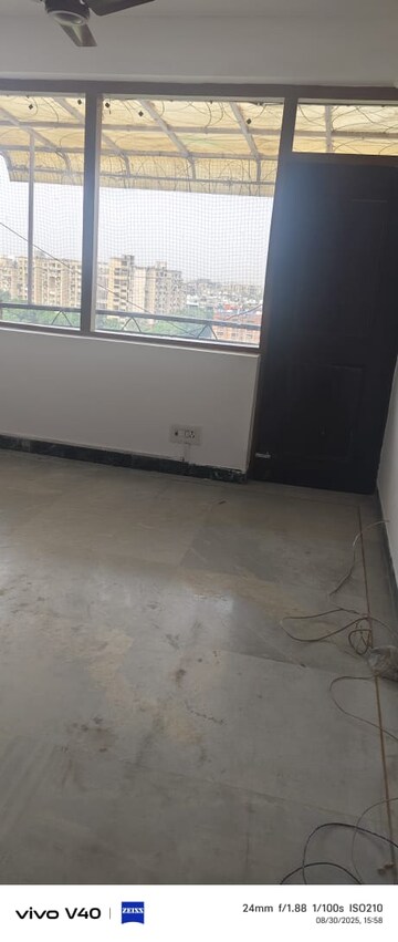 Room in 3 BHK Apartment at Sector 12 Dwarka – for Rent