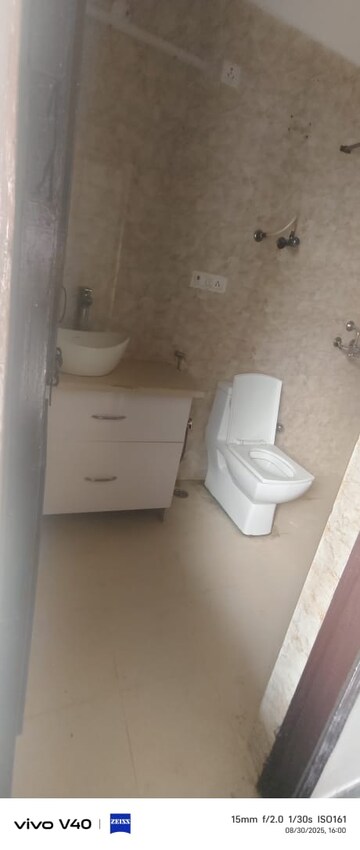 Bathroom in 3 BHK Apartment at Sector 12 Dwarka – for Rent