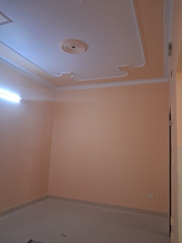 Room in 2 BHK Builder Floor at Sector 29 – for Rent