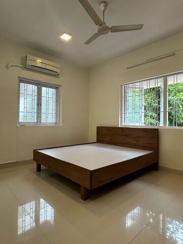 2 BHK Villa For Rent in Juhu Jivan, Juhu