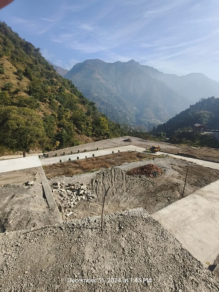 undefined, sahastradhara  600 Sq.Yd. Plot In Sahastradhara Dehradun 9128397