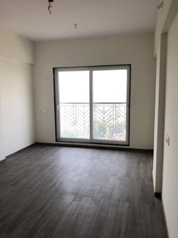 Room in 3 BHK Apartment at Yash Orion, Goregaon East – for Sale