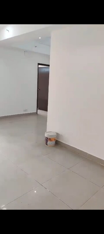 Room in 2 BHK Apartment at Panchsheel Greens II, Sector 16 Greater Noida – for Sale
