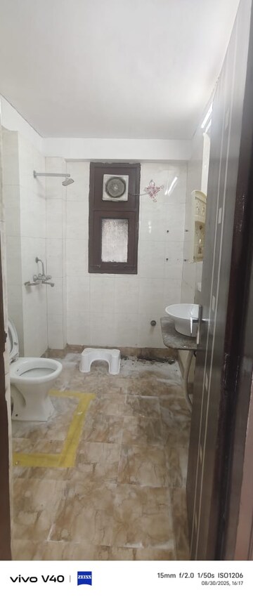 Bathroom in 3 BHK Apartment at Sector 18 Dwarka – for Rent