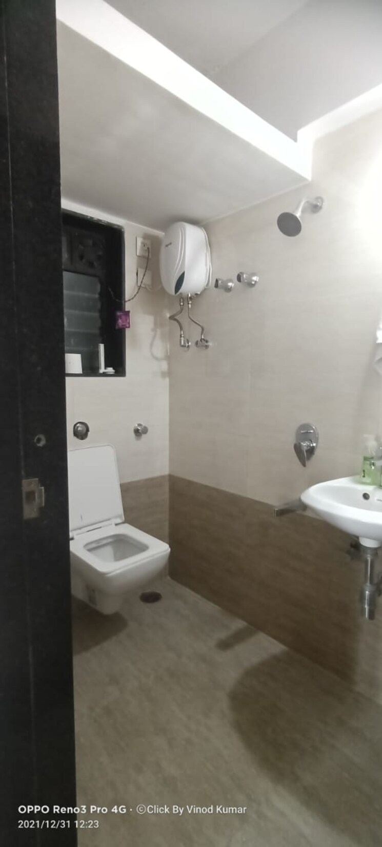 Bathroom, siddharth-enclave-mumbai 1 Bedroom 450 Sq.Ft. Apartment In Lower Parel Mumbai 9128461