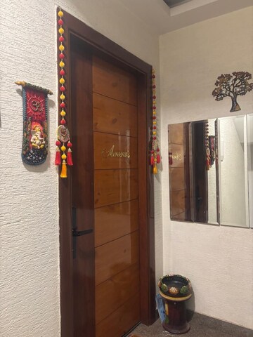 Furnished Amenities in 4 BHK Builder Floor at Unitech South City II, Sector 50 – for Rent