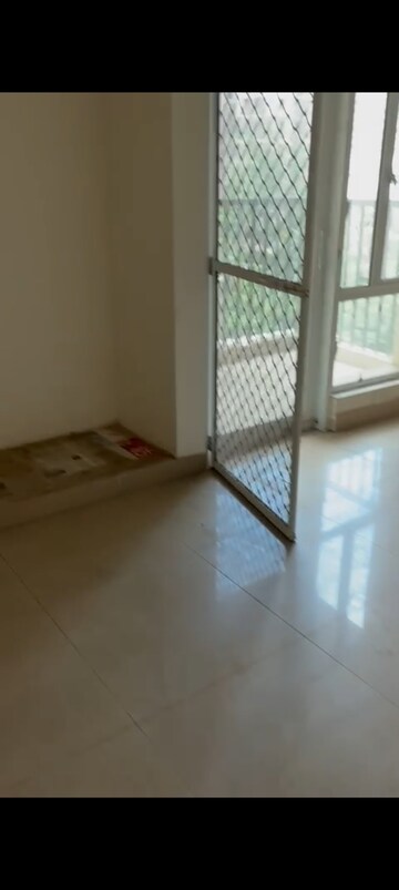 Room in 3 BHK Apartment at Gaur City 2 - 11th Avenue, Sector 16c Greater Noida – for Sale