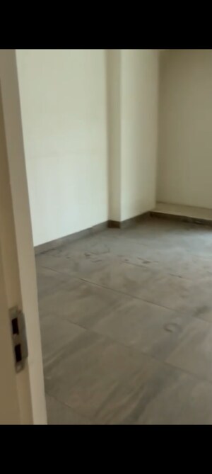 Room in 3 BHK Apartment at Gaur City 2 - 11th Avenue, Sector 16c Greater Noida – for Sale