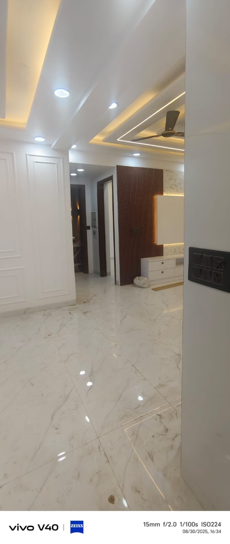 Room, sector 18 dwarka 3 Bedroom 1450 Sq.Ft. Apartment In Sector 18 Dwarka Delhi 9128466