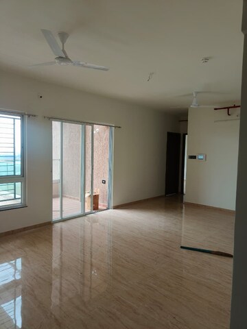 Room in 3 BHK Apartment at VTP Beaumonde, Kharadi – for Rent