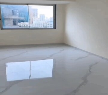 Room in 4 BHK Apartment at Matunga East – for Sale