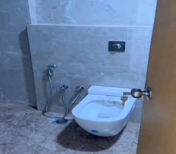 Bathroom in 4 BHK Apartment at Matunga East – for Sale