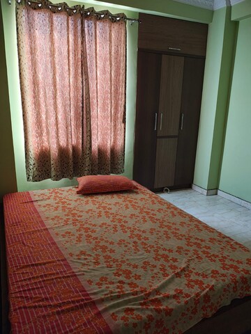 Bedroom in 3 BHK Apartment at Gola Road – for Rent