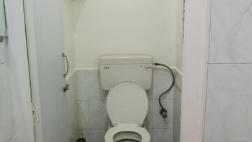 Bathroom in 1 BHK Apartment at Sion – for Rent