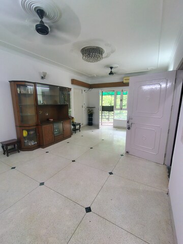 Living Room in 3 BHK Builder Floor at Unitech South City II, Sector 50 – for Rent