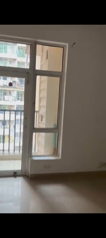 Room in 2 BHK Apartment at Gaur City 2 - 10th Avenue, Sector 16c Greater Noida – for Sale