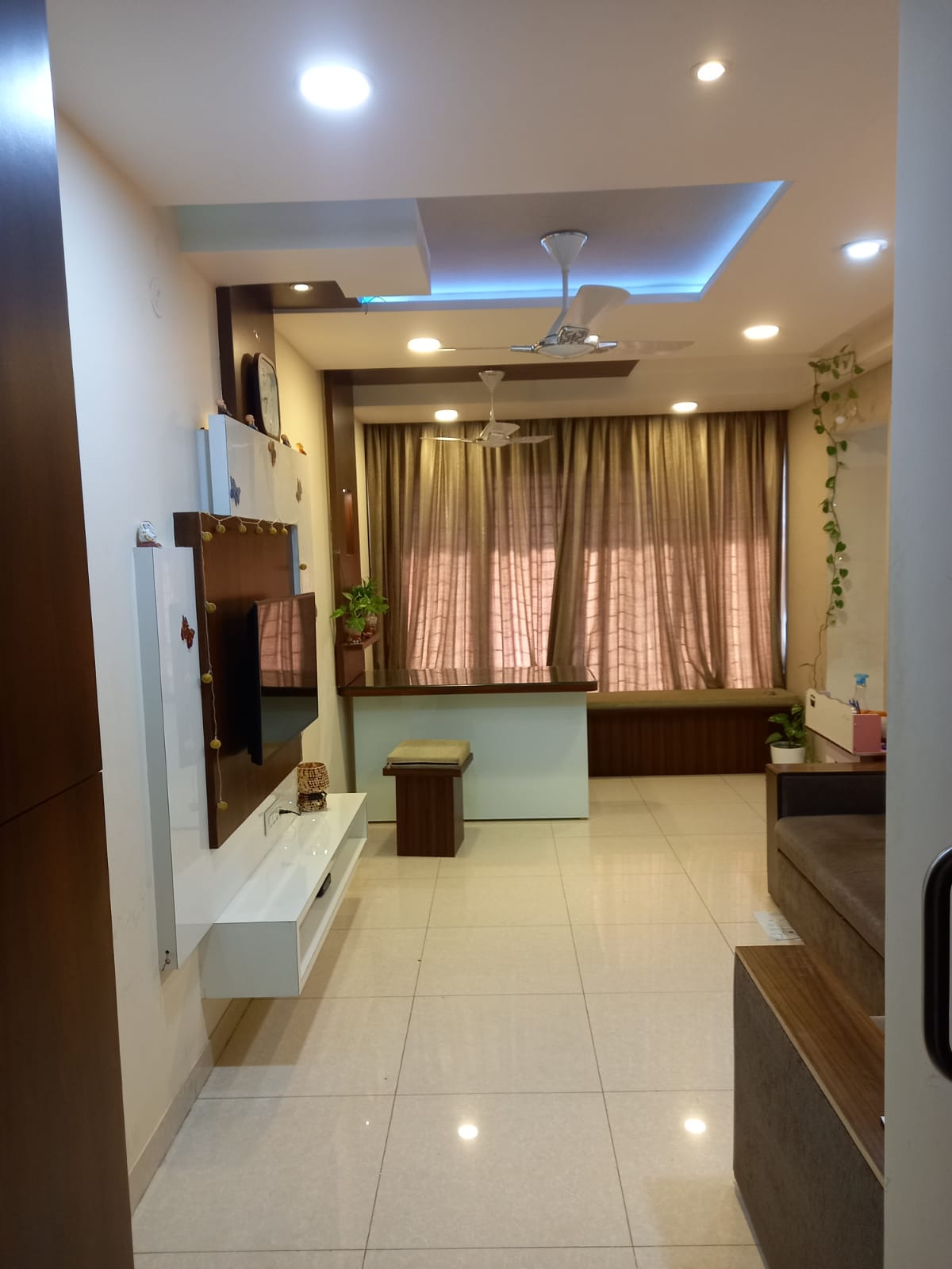 2 BHK + Servant Room Apartment For Rent in Sargam CHS Nanded