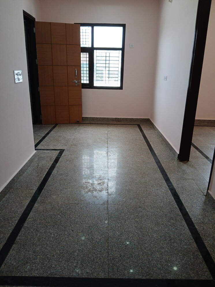 Room, rwa-apartments-sector-122 2 Bedroom 110 Sq.Ft. Villa In Sector 122 Noida 9128681