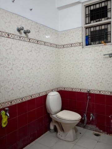 Bathroom in 2.5 BHK Apartment at Betwa Apartment, Gomti Nagar – for Sale