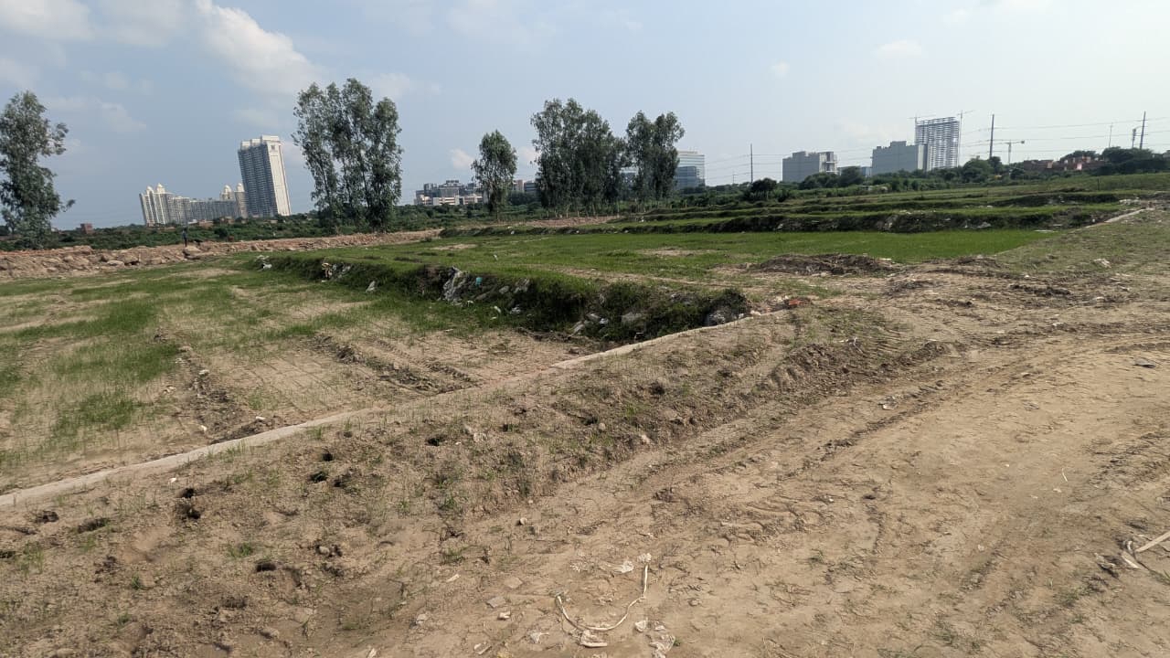 Plot For Sale in Shree Nayak Homes.