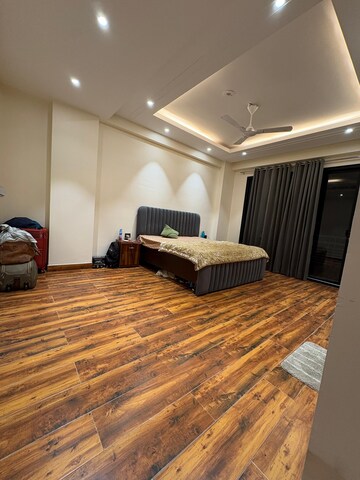 Bedroom in 4 BHK Builder Floor at Dlf Phase I – for Rent