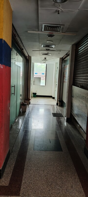 Building Lobby in  Office Space at Vardhman Star Shop Mall, Sector 19 – for Rent