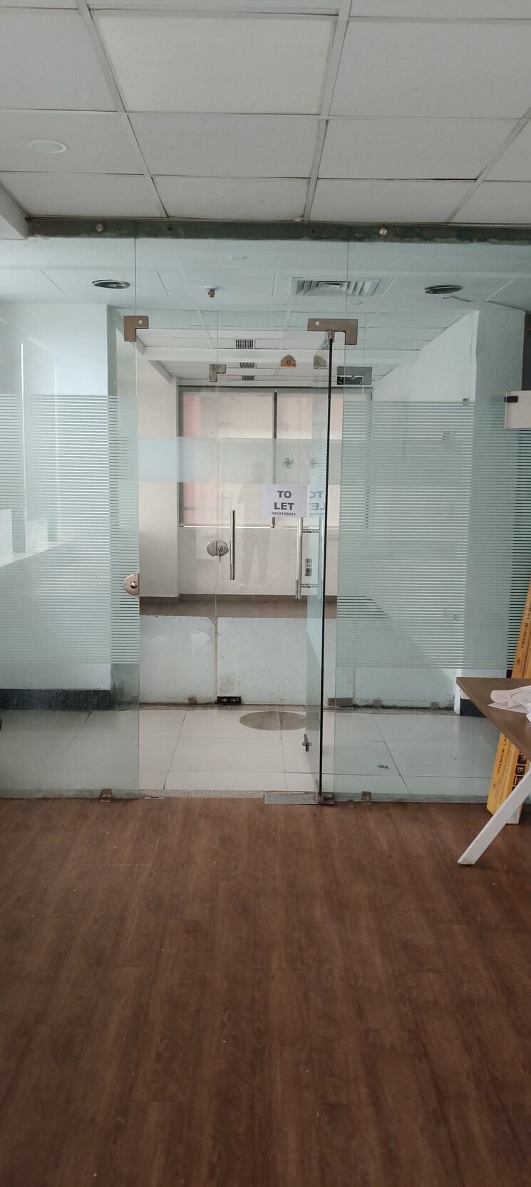 Team Area, vardhman-star-shop-mall Commercial Office Space 413 Sq.Ft. In Sector 19 Faridabad 9128818