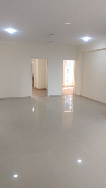 Room in 2 BHK Apartment at Tata Gurgaon Gateway, Sector 112 – for Rent