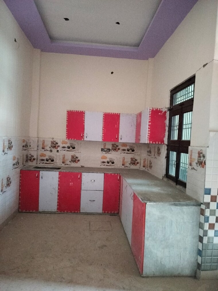 Kitchen, radha-krishna-kunj-ghaziabad 3 Bedroom 90 Sq.Yd. Villa In Bulandshahar Road Ghaziabad 9128773