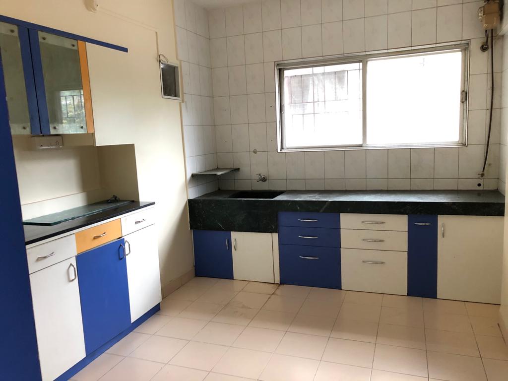 2 BHK + Servant Room Apartment For Rent in Shree Audumbar Apartment