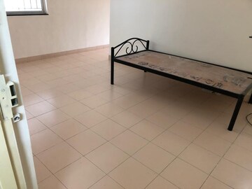 Room in 2 BHK Apartment at Shree Audumbar Apartment, Dattawadi – for Rent