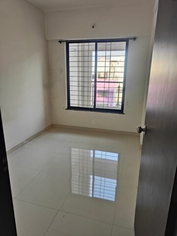 Room in 2.5 BHK Apartment at Bhamini Arcade, Dattawadi – for Rent
