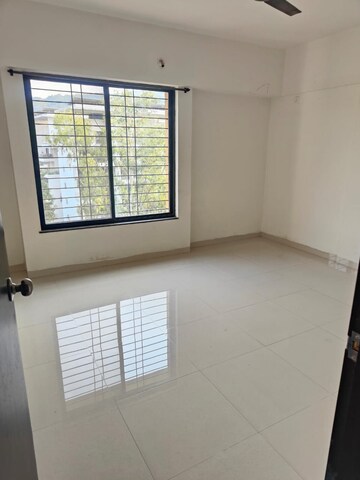 Room in 2.5 BHK Apartment at Bhamini Arcade, Dattawadi – for Rent