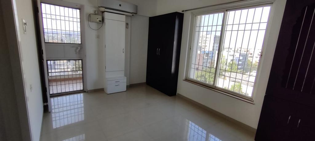 1 BHK + Servant Room Apartment For Rent in Laxmi Narayan
