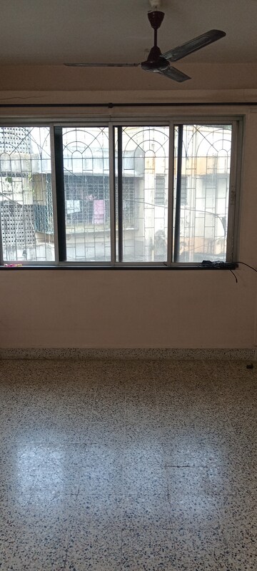 Room in 2 BHK Apartment at Rajat Rekha CHS, Andheri East – for Rent