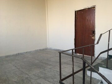 Room in  Warehouse at Sector 65 – for Rent