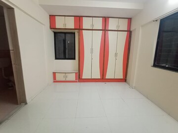 Room in 2 BHK Apartment at Om Trimurti CHS, Dattawadi – for Rent