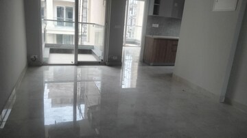 Room in 3 BHK Apartment at Signature Global City, Sector 37d – for Rent