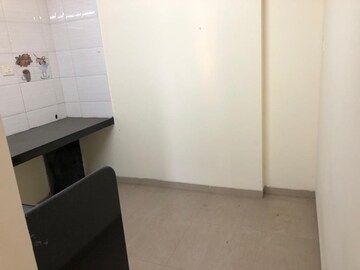 Room in 2 BHK Apartment at Sangameshwari Apartment, Dattawadi – for Rent