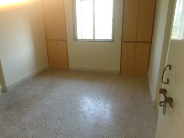Room in 2.5 BHK Apartment at Belvalkar Saritanagari Phase II, Sinhagad Road – for Rent