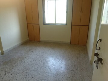 Room in 2.5 BHK Apartment at Belvalkar Saritanagari Phase II, Sinhagad Road – for Rent