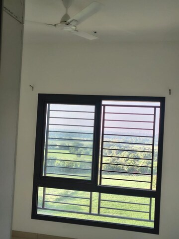 Room in 3 BHK Apartment at Shapoorji Pallonji Joyville Gurgaon, Sector 102 – for Rent